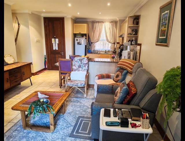 1 BEDROOM APARTMENT FOR SALE IN NEWLANDS